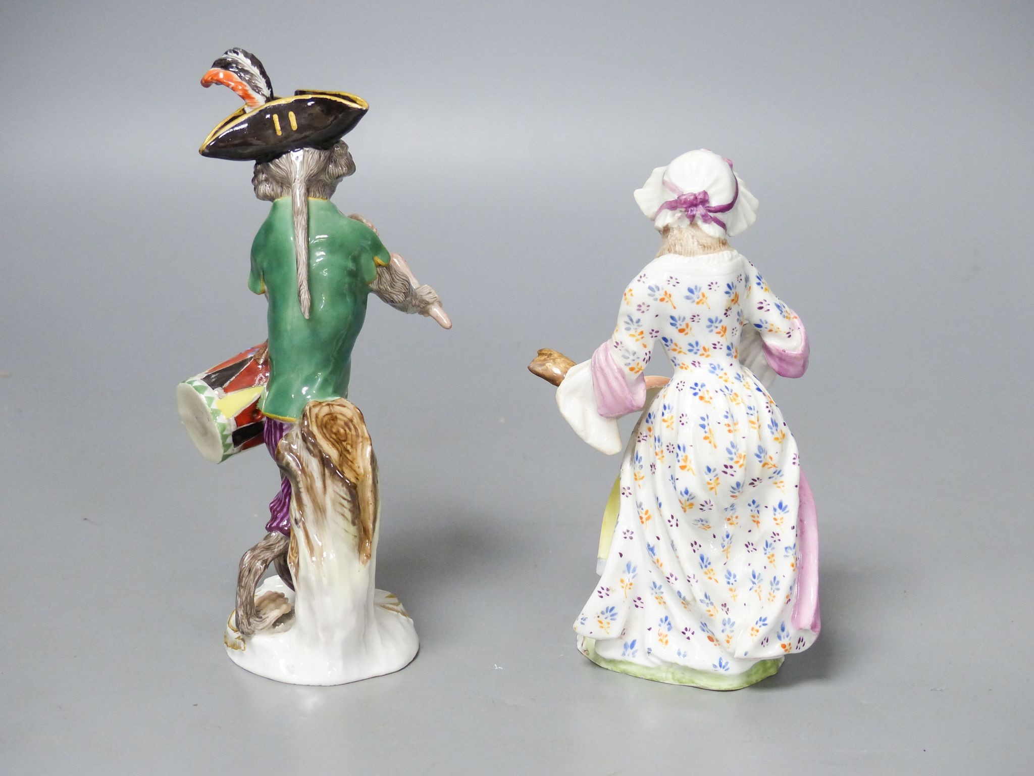 Two 19th century Meissen monkey band figures, tallest 14.5 cm 14cm